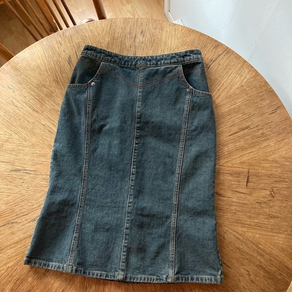 Tristan & Iseut Dresses & Skirts - Tristan & Iseut Vintage Dark Denim Trumpet Skirt - Size 6